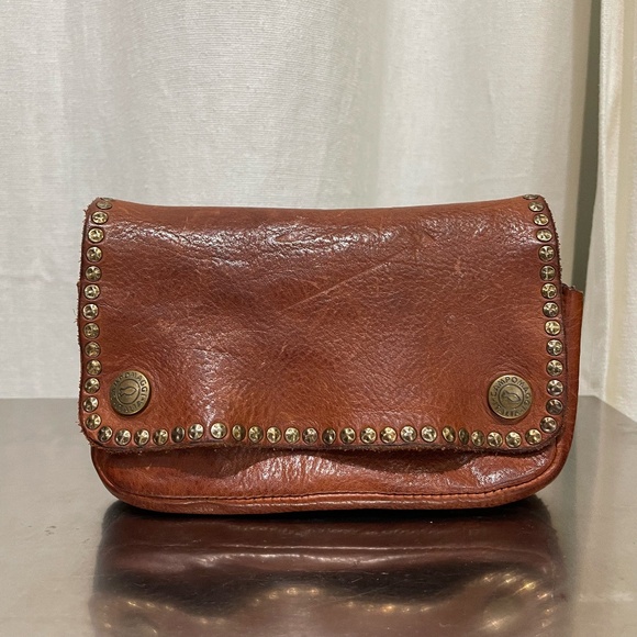 Campomaggi Crossbody Bag with Rivets in Cognac